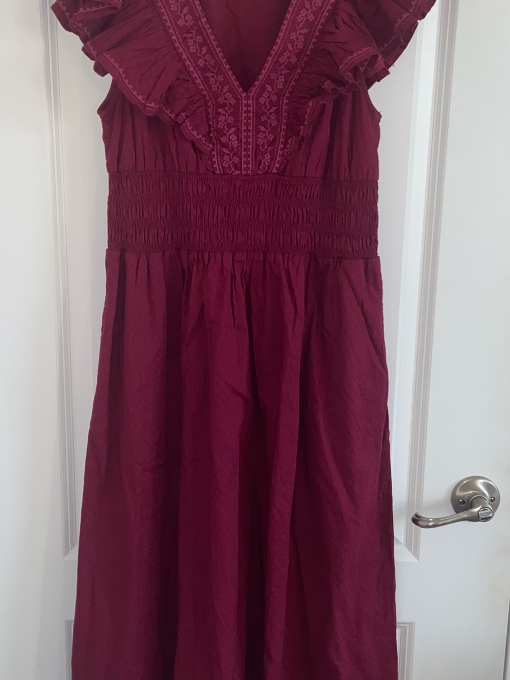 Universal Thread Smocked Waist V-Neck Embroidered Dress - Burgundy
M